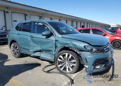 2021 Volkswagen Tiguan Sel Premium R-Line z USA, uszkodzony, nr VIN 3VV4B7AX8MM157845